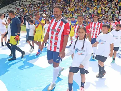 Chivas se lleva el Partido de Leyendas