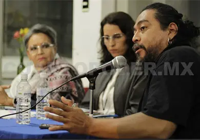Poetas comparten importancia de las letras