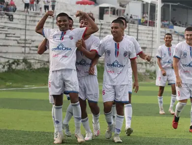 Chifut aplaca a los Huracanes con goleada