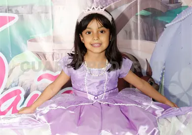 Romina celebra como una princesa