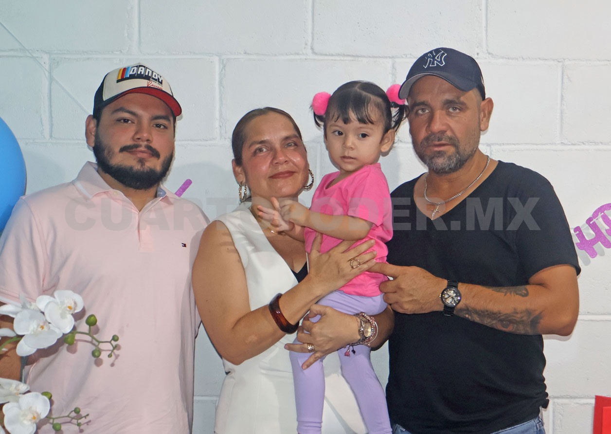 ¡Muchas felicidades Sofía Victoria!