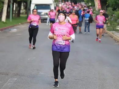 Celebran 3.ª Carrera Lucha Contra el Cáncer de Mama
