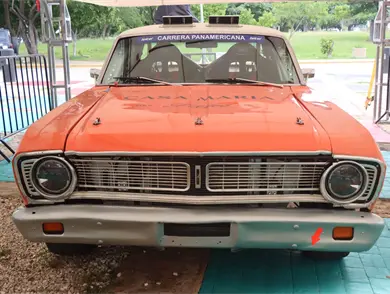 Autos clásicos invaden Tuxtla Gutiérrez