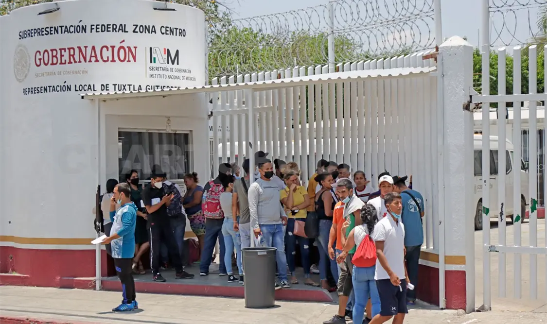 Más de 9 mil 500 personas migrantes han obtenido su residencia permanente en Tapachula. Diego Pérez / CP