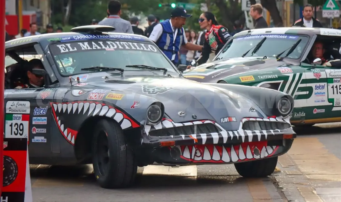 La población de Tuxtla Gutiérrez disfrutó de la salida de la Carrera Panamericana. Diego Pérez / CP 