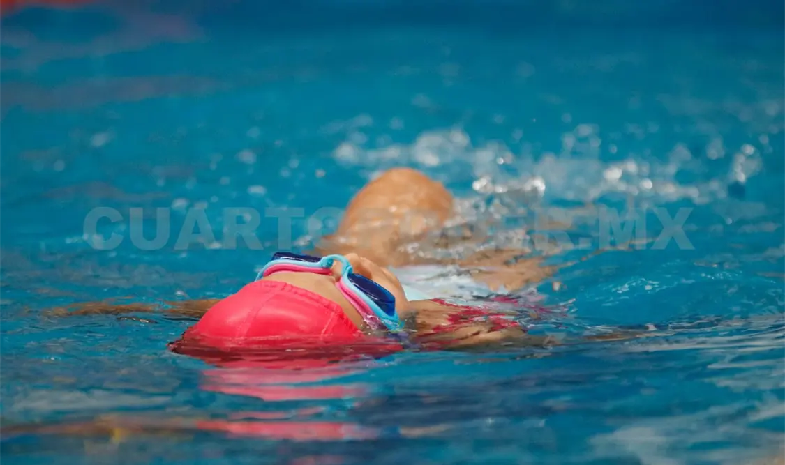 Alumnos de los programas de Natación de El Delfín Poniente se lucieron en la alberca. Cortesía