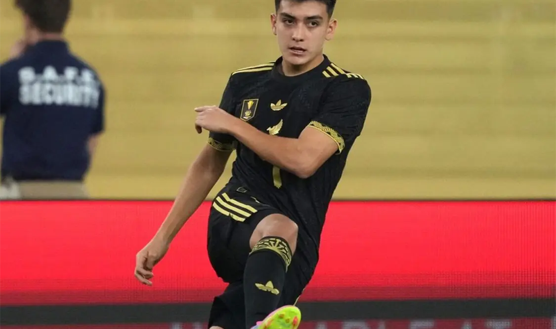 Gilberto Mora. Agencias