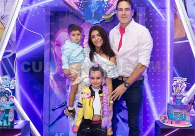 Diego y Eva cumplieron 3 y 6 años de edad Diego y Eva cumplieron 3 y 6 años de edad