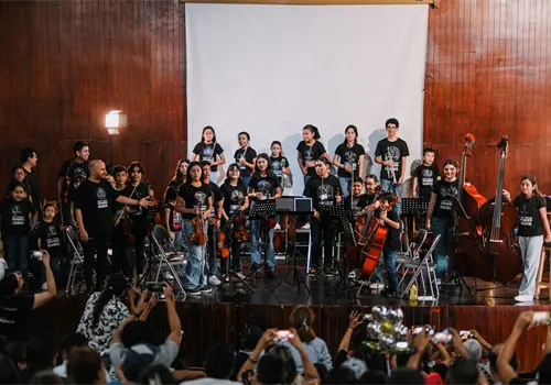 Sinfonietta lucha por mantener sueño