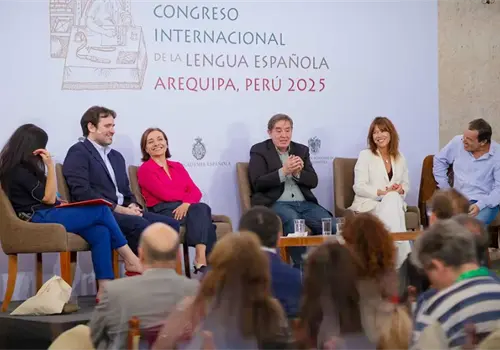 Periodistas alertan sobre fake news