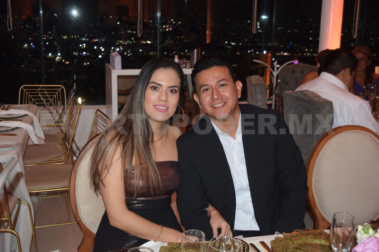 Arain y Nayeli se juraron amor eterno