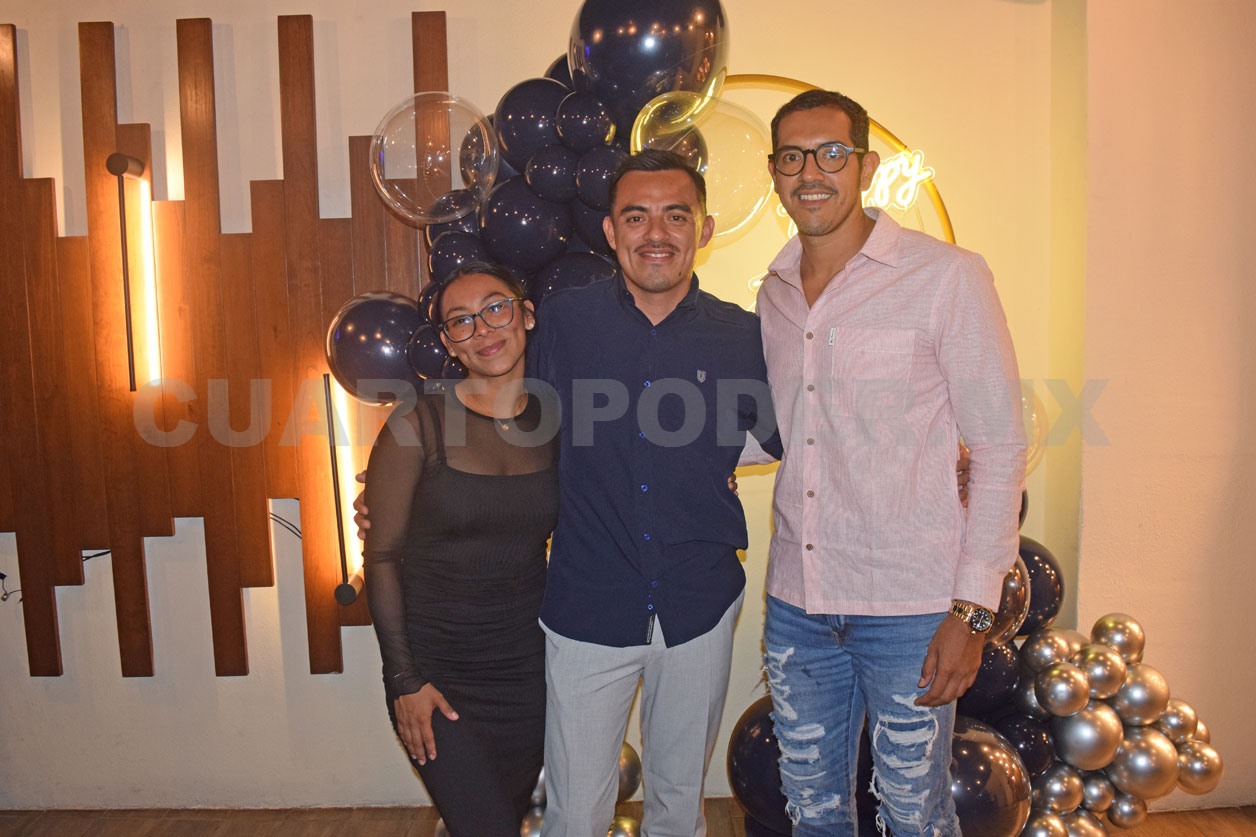 Celebrando un año más
