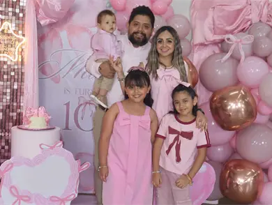 Maki celebró sus 10 años con temática coquette