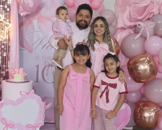Maki celebró sus 10 años con temática coquette