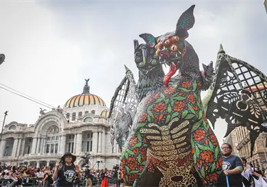 Más de 200 alebrijes desfilan en CDMX
