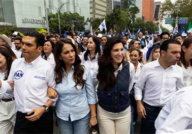 Presenta PAN nueva imagen; rompe con el PRI