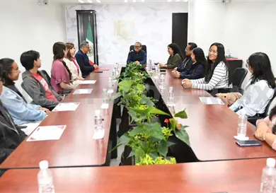 Entrega becas a varios estudiantes de la Unach