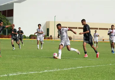 Huracanes arrasa con la Euroamericana Huracanes arrasa con la Euroamericana