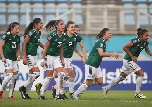 México levanta la mano para la Copa Mundial Femenil
