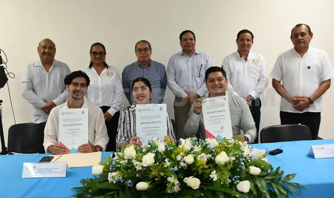 Por el excelente desempeño en el examen lograron un reconocimiento. Cortesía