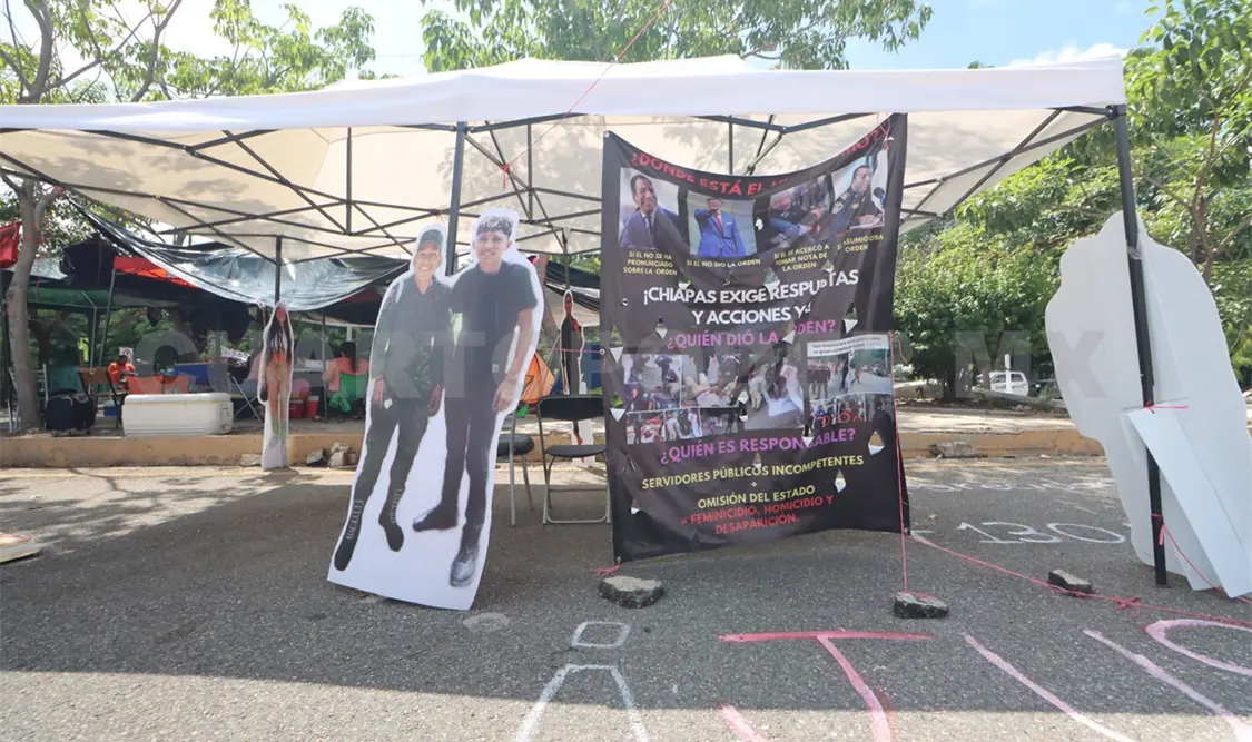 Desmienten fin de bloqueo, madres buscadoras continúan manifestación. Diego Pérez / CP
