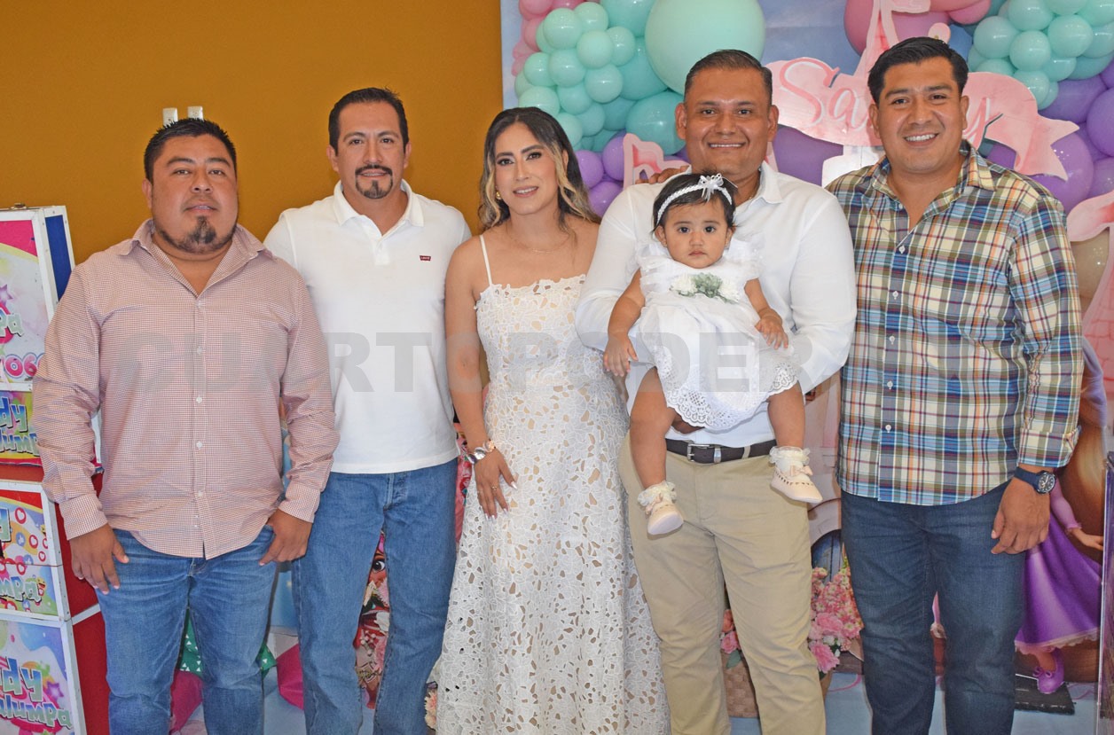 Sandy recibe el bautismo