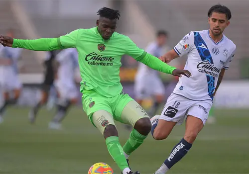 Bravos recibe a un sotanero Puebla