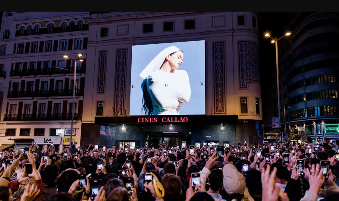 Rosalía enfrentaría multa en Madrid