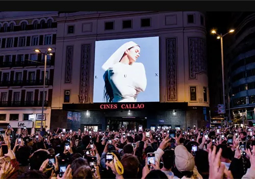 Rosalía enfrentaría multa en Madrid