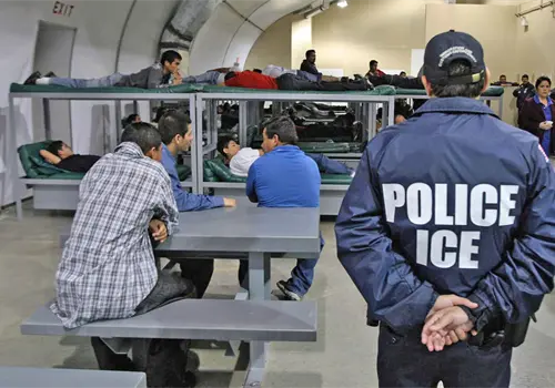 Van 10 mexicanos muertos bajo custodia de ICE Van 10 mexicanos muertos bajo custodia de ICE