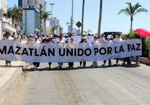 Marchan por desaparecidos y por la paz