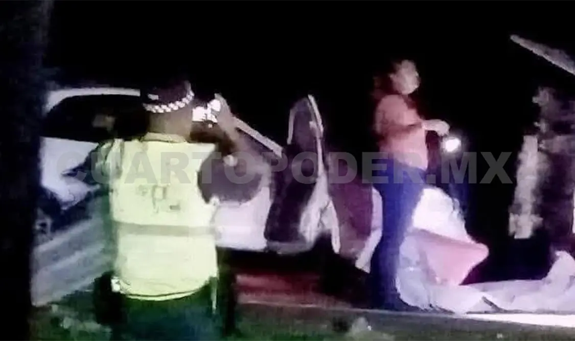 El Volkswagen Jetta quedó muy dañado luego de impactarse contra un vehículo de la Sedena. Jesús Cruz / CP