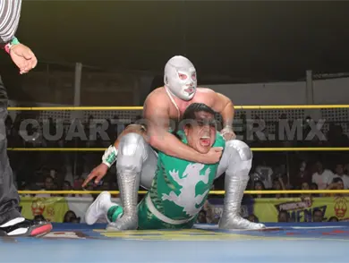 SantoJr. hace historia en Tuxtla