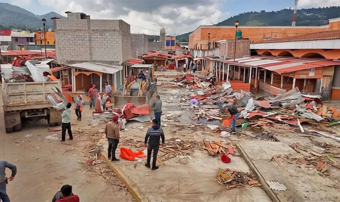 Buscan la recuperación de espacios públicos y así restablecer áreas destinadas a banquetas y estacionamientos. Manuel Martínez / CP