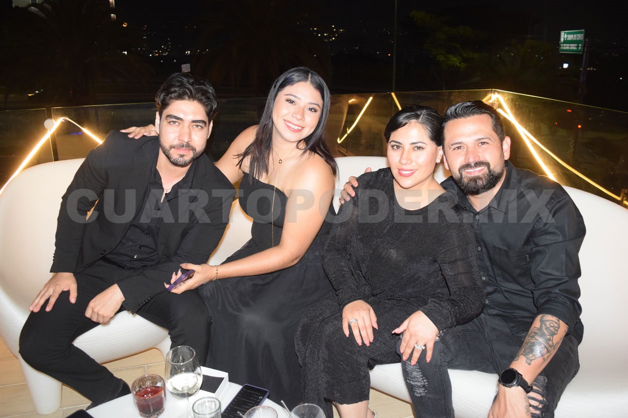 Muchas felicidades, Carlos