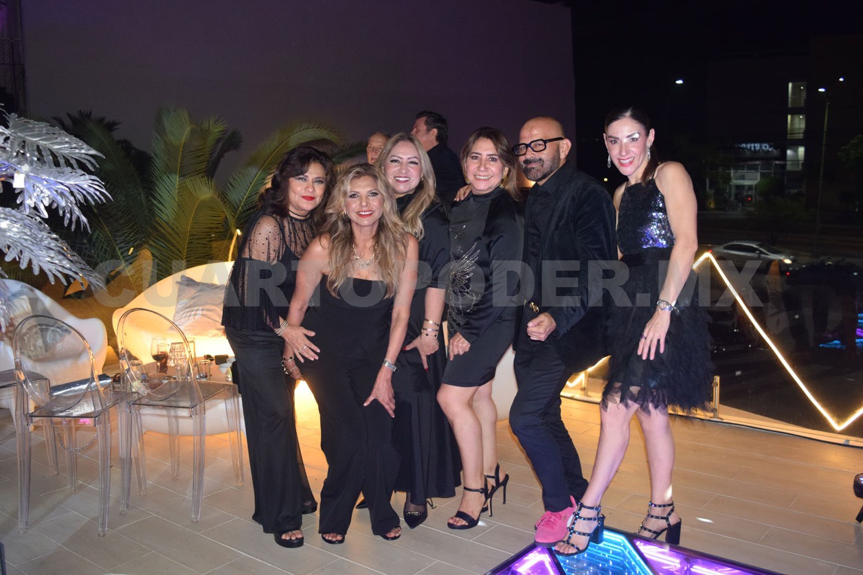 Muchas felicidades, Carlos