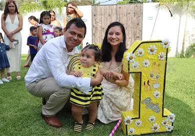 Primer año y bautizo de Aylin