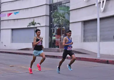 Javier Alonso continúa en plan grande