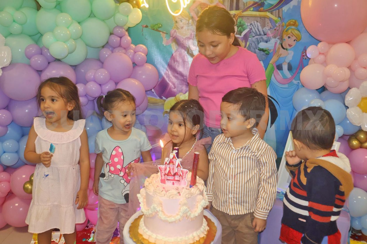 Adhara cumplió 3 años de edad