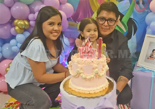 Adhara cumplió 3 años de edad Adhara cumplió 3 años de edad
