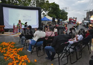 Realizan el festival ¡Qué Viva el Día de Muertos!