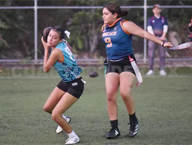 Mustangs se lucen en la semana 8