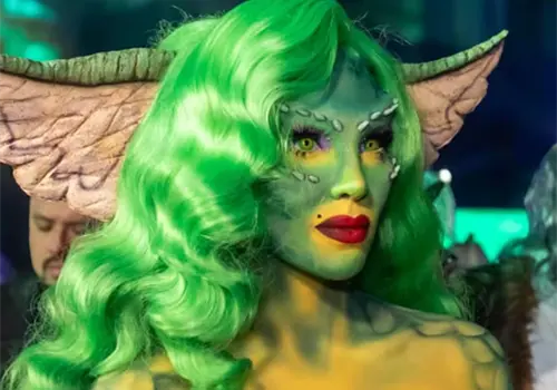 Belinda se disfraza de Greta Gremlin