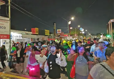 Realizan la Caravana de Día de Muertos