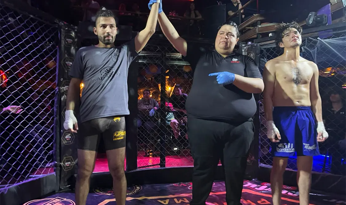 Con una contundente demostración de poder y técnica, el gladiador chiapaneco obtuvo una histórica victoria. Cortesía