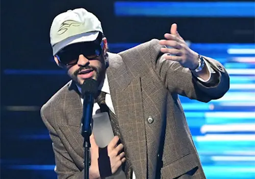 Bad Bunny se da un baño de humildad