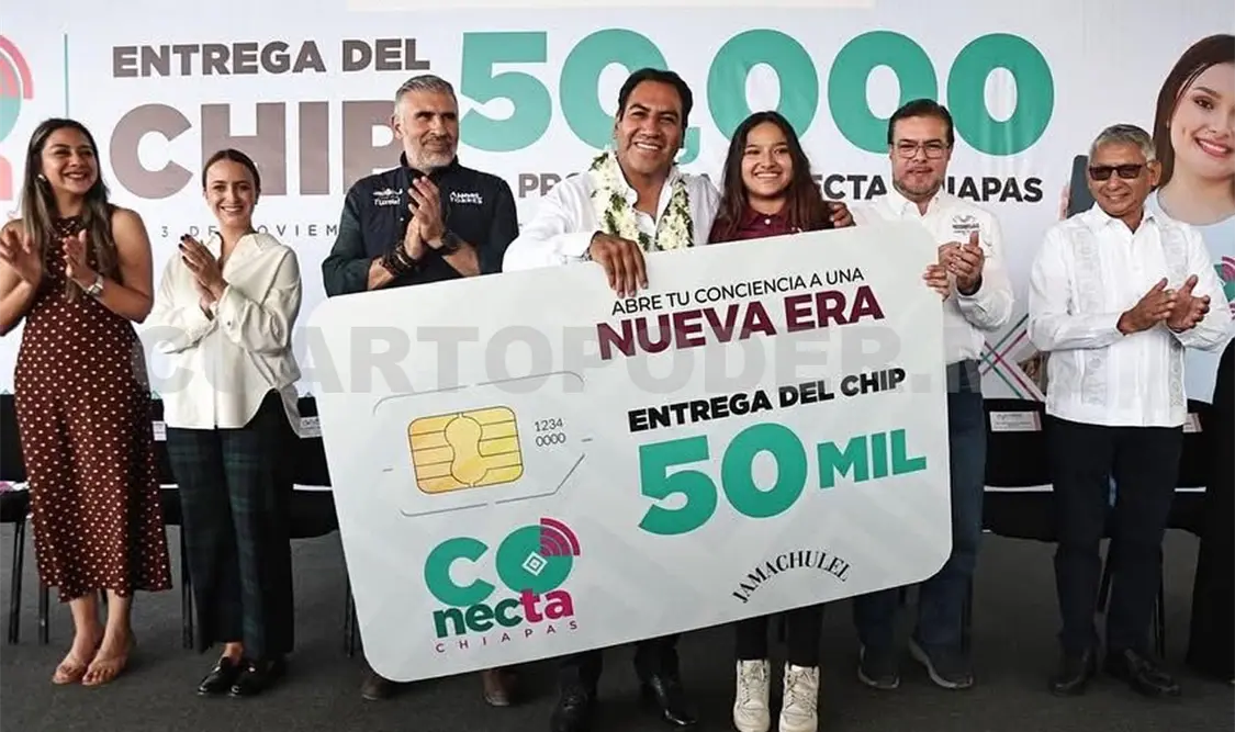 El mandatario reafirmó el compromiso de garantizar a la niñez y juventud chiapaneca el derecho a la conectividad. CP