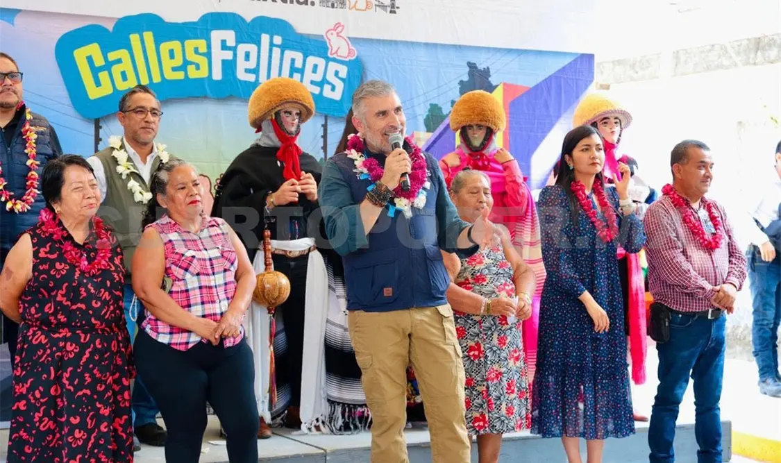 En un ambiente de alegría y unidad vecinal, Ángel Torres encabezó la inauguración de la pavimentación de la avenida Distrito Federal. CP