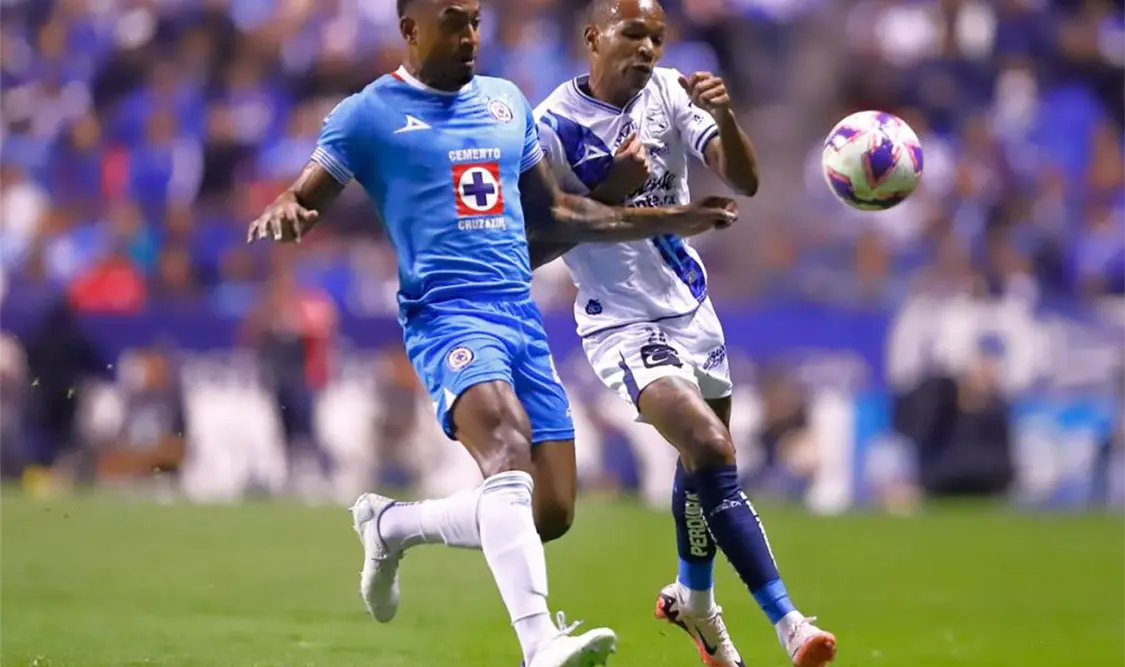 La Máquina logró arrebatarle el liderato a los Diablos Rojos luego de golear 3-0 al Puebla, sumado al empate sin goles del equipo escarlata ante el Atlas. Agencias