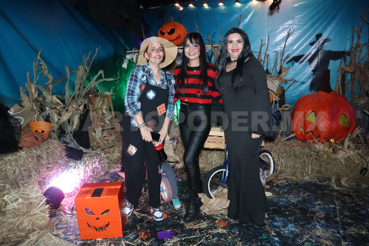 American School celebra Halloween